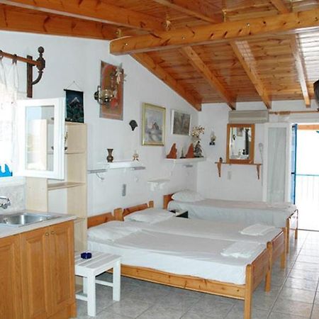 Nikos Rooms And Studios Poros Town المظهر الخارجي الصورة