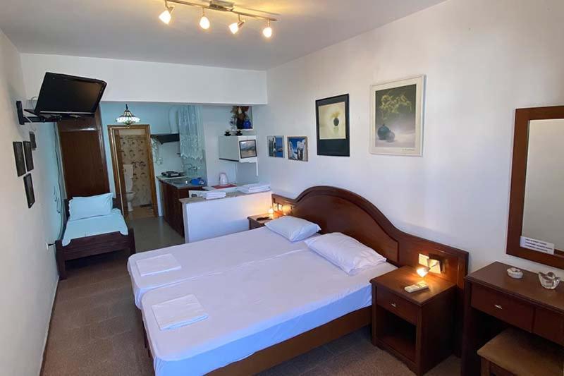 Nikos Rooms And Studios Poros Town المظهر الخارجي الصورة